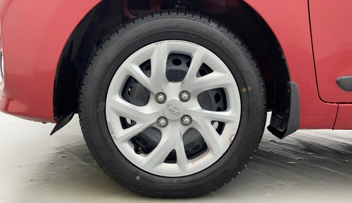 2017 Hyundai Grand i10 MAGNA 1.2 KAPPA VTVT, Petrol, Manual, 17,996 km, Left Front Wheel