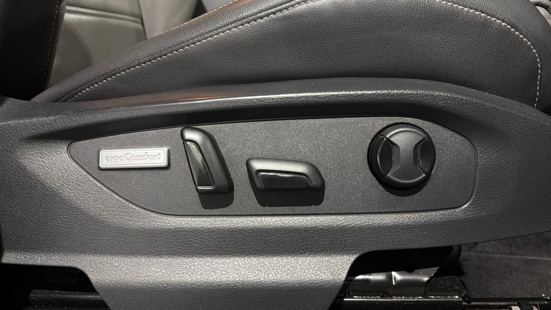 2021 Volkswagen Amarok Tdi580 W580s 4motion, Automatic, 44399 km, Drivers Side Adjustment Panel