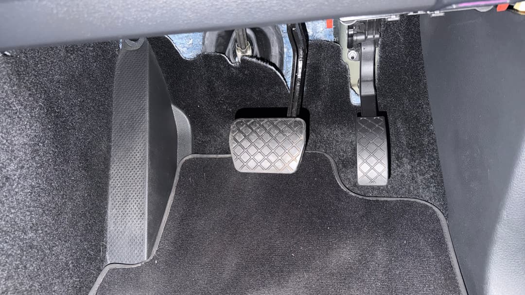 2021 Volkswagen Amarok Tdi580 W580s 4motion, Automatic, 44399 km, Pedals and Footmat