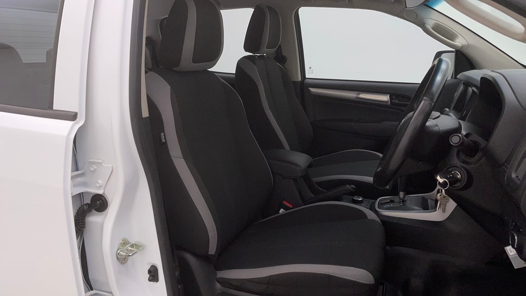 2019 Holden Colorado Ls (4x4), Automatic, 135954 km, Right Side Front Door Cabin View