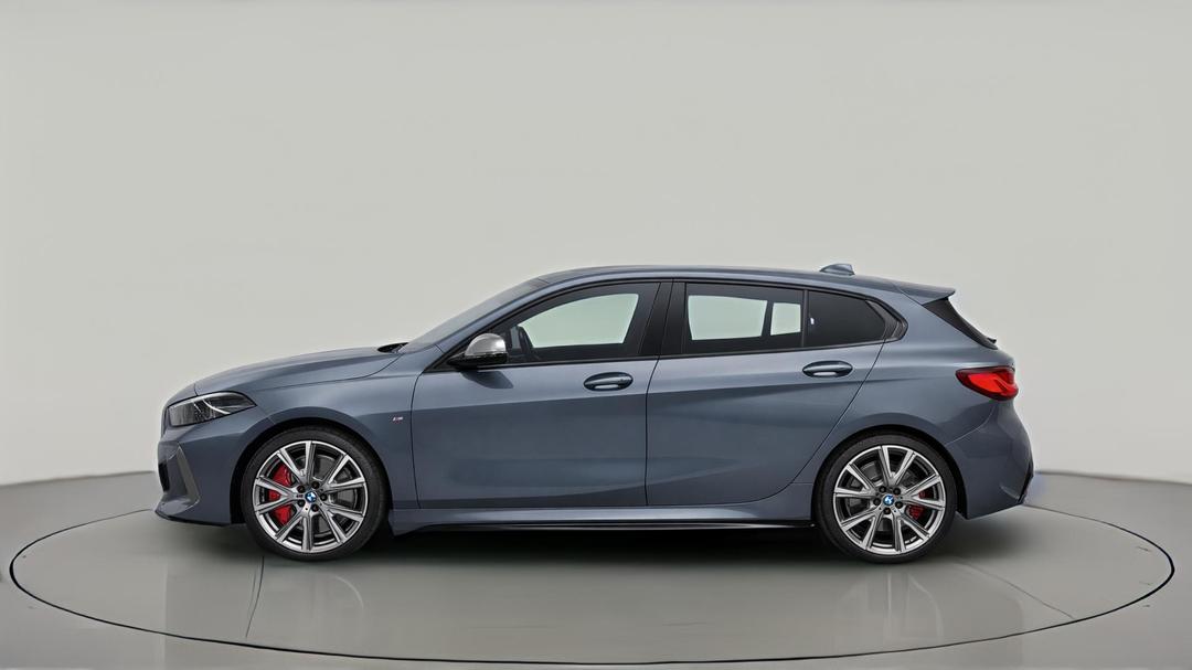 2022 BMW 1 M135i xDrive, Automatic, 48343 km, Left Side View