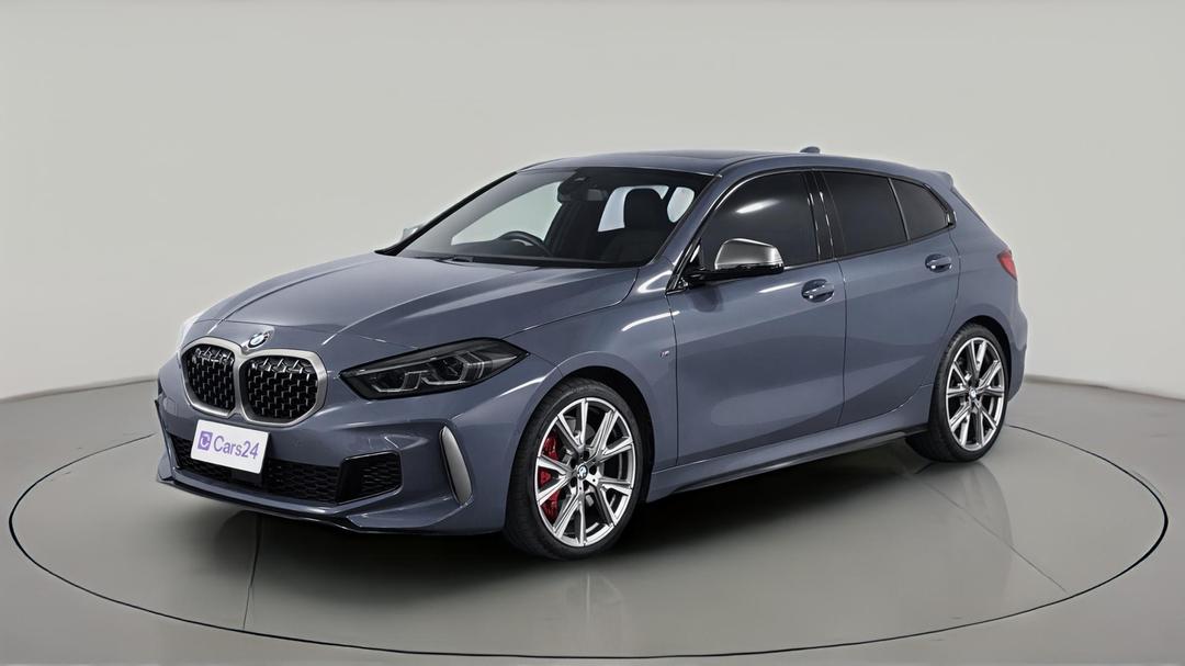 2022 BMW 1 M135i xDrive, Automatic, 48343 km, Left Front Diagonal (45- Degree) View
