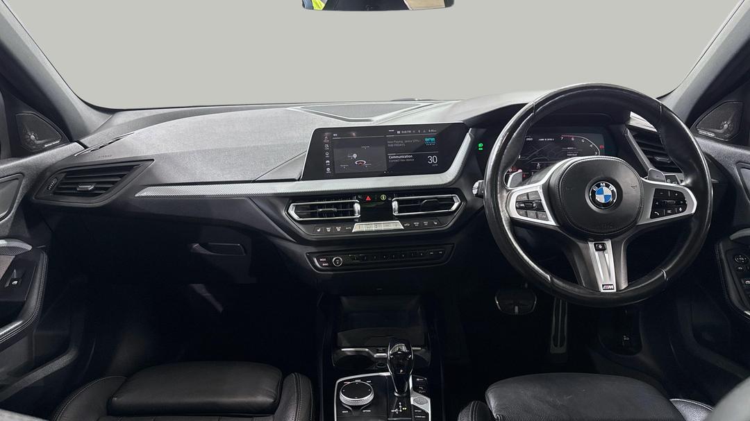 2022 BMW 1 M135i xDrive, Automatic, 48343 km, Dashboard View