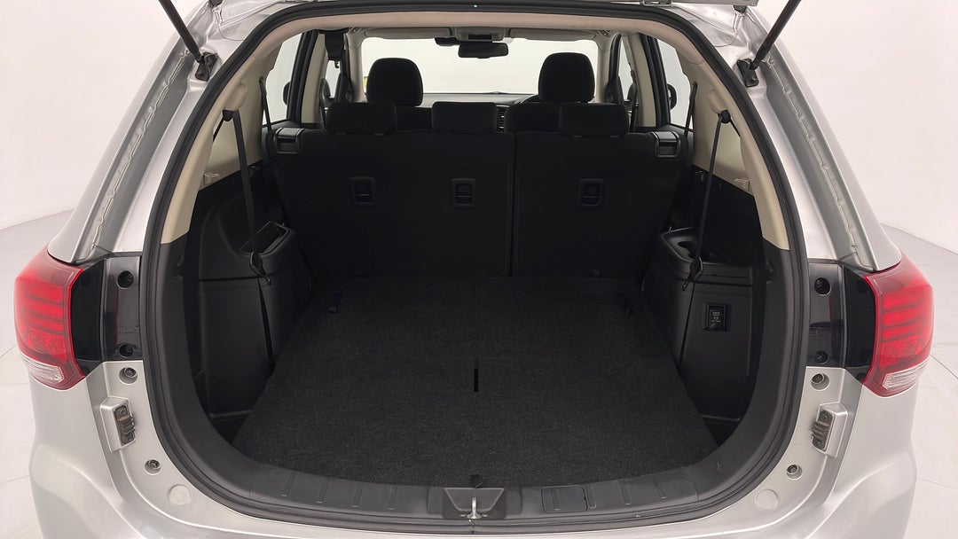 2019 Mitsubishi Outlander Es 7 Seat (awd), Automatic, 51471 km, Boot Inside View