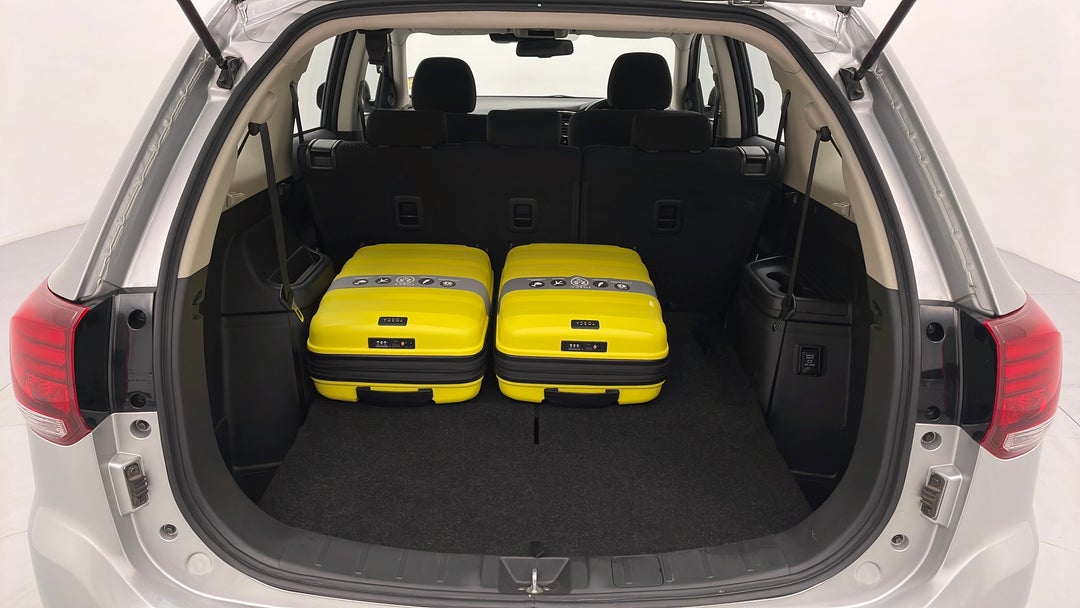 2019 Mitsubishi Outlander Es 7 Seat (awd), Automatic, 51471 km, Boot Inside View with Luggage