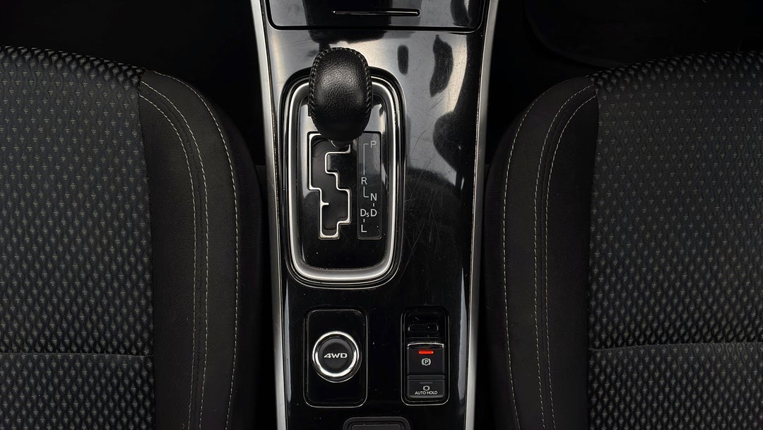 2019 Mitsubishi Outlander Es 7 Seat (awd), Automatic, 51471 km, Gear Lever 