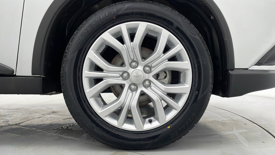 2019 Mitsubishi Outlander Es 7 Seat (awd), Automatic, 51471 km, Right Front Wheel