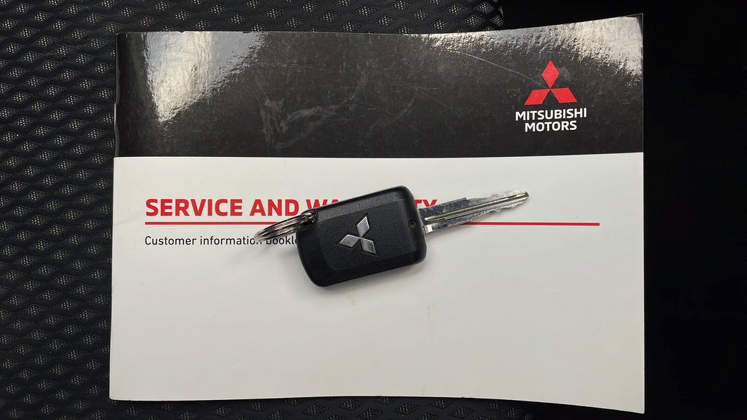 2019 Mitsubishi Outlander Es 7 Seat (awd), Automatic, 51471 km, Key Close-up