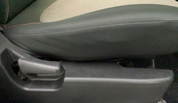 2013 Maruti Wagon R 1.0 LXI, Petrol, Manual, 12,575 km, Driver Side Adjustment Panel