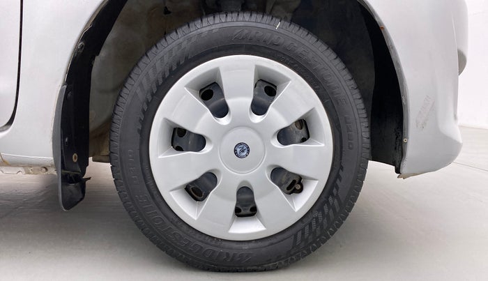 2015 Datsun Go T, Petrol, Manual, 54,171 km, Right Front Wheel