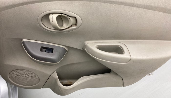 2015 Datsun Go T, Petrol, Manual, 54,171 km, Driver Side Door Panels Control