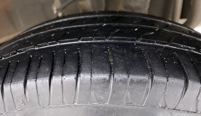 2015 Datsun Go T, Petrol, Manual, 54,171 km, Left Rear Tyre Tread