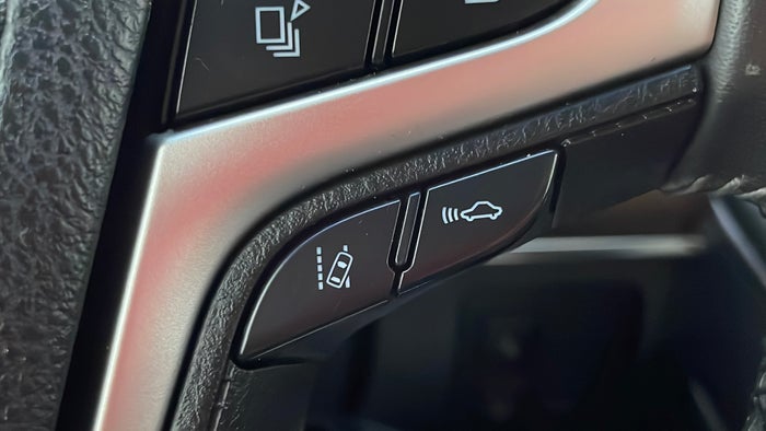 TOYOTA LAND CRUISER-Driver Assistance Functions