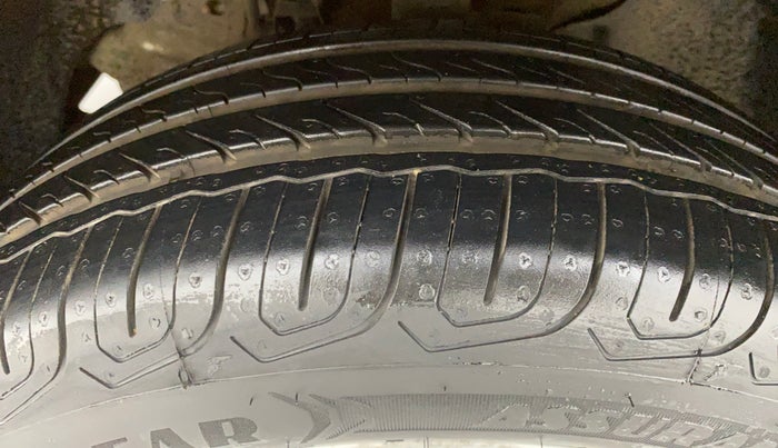 2018 Tata Tiago XZ 1.2 REVOTRON, Petrol, Manual, 27,849 km, Left Front Tyre Tread