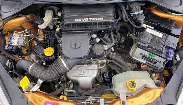 2018 Tata Tiago XZ 1.2 REVOTRON, Petrol, Manual, 27,849 km, Engine Bonet View