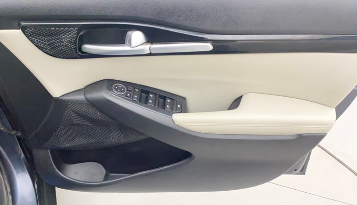 2020 KIA SELTOS HTX IVT 1.5 PETROL, Petrol, Automatic, 58,166 km, Driver Side Door Panels Control
