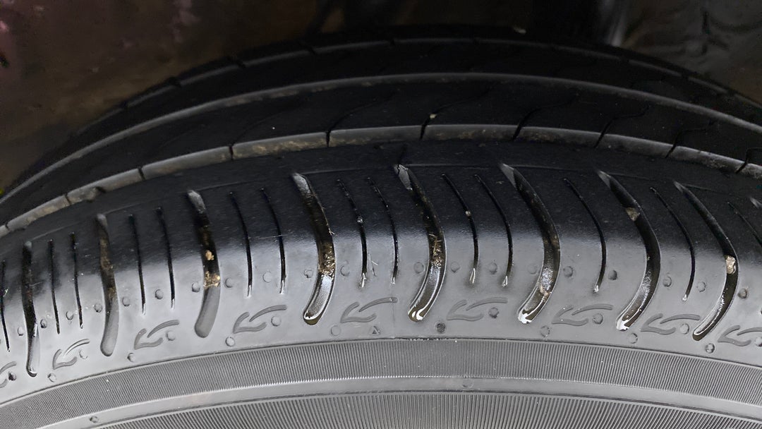 Left Rear Tyre Tread