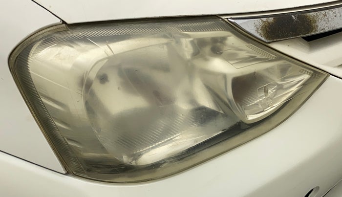 2011 Toyota Etios G, Petrol, Manual, 55,790 km, Right headlight - Faded