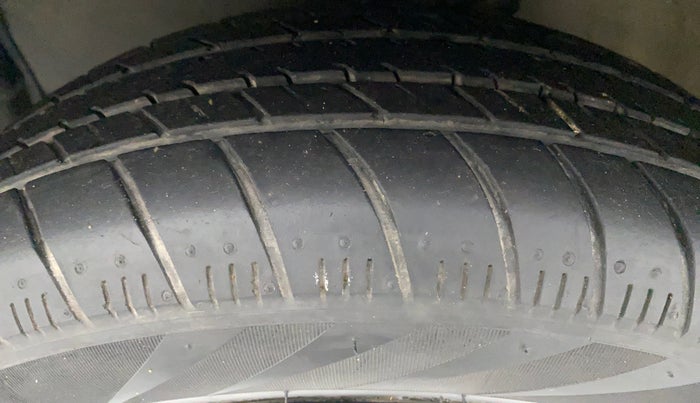 2018 Maruti Celerio ZXI D, Petrol, Manual, 36,873 km, Left Front Tyre Tread
