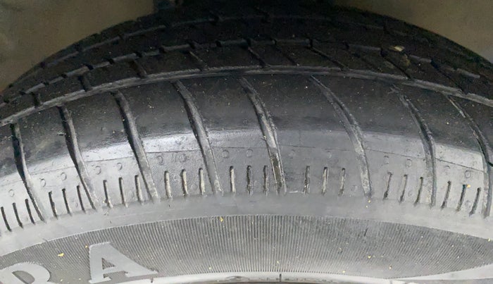 2018 Maruti Celerio ZXI D, Petrol, Manual, 36,873 km, Right Front Tyre Tread