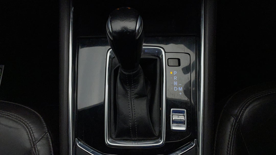 2020 Mazda CX-5 Akera (4x4), Automatic, 125404 km, Gear Lever 