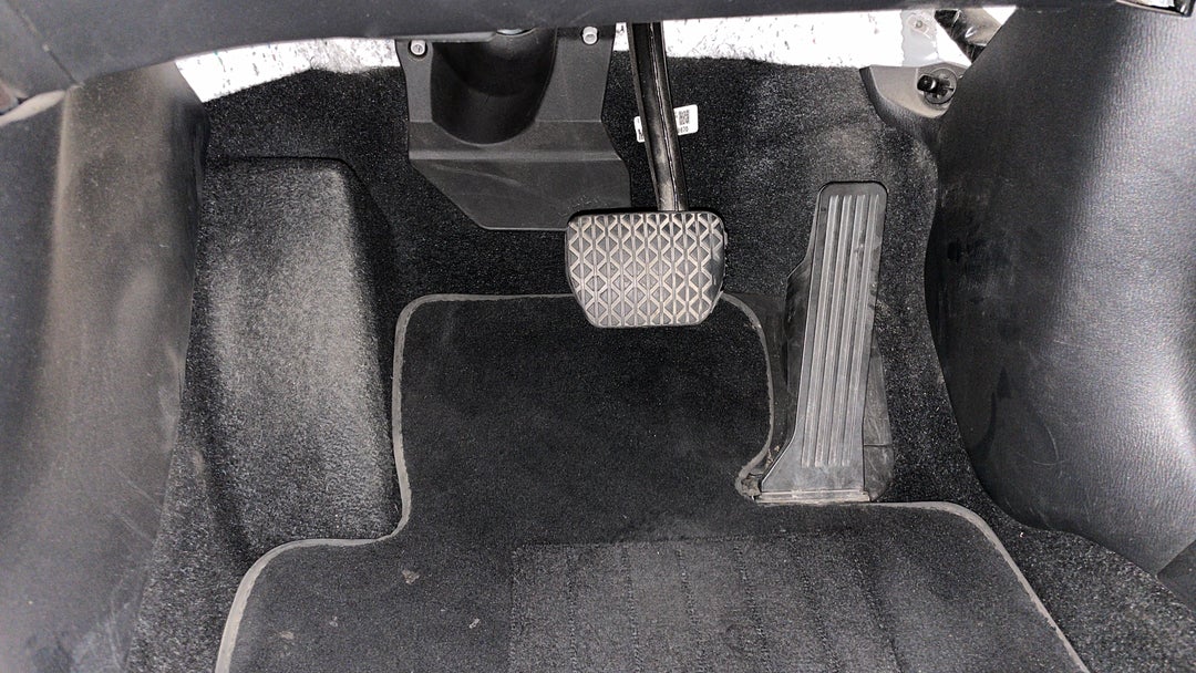 2020 Mazda CX-5 Akera (4x4), Automatic, 125404 km, Pedals and Footmat