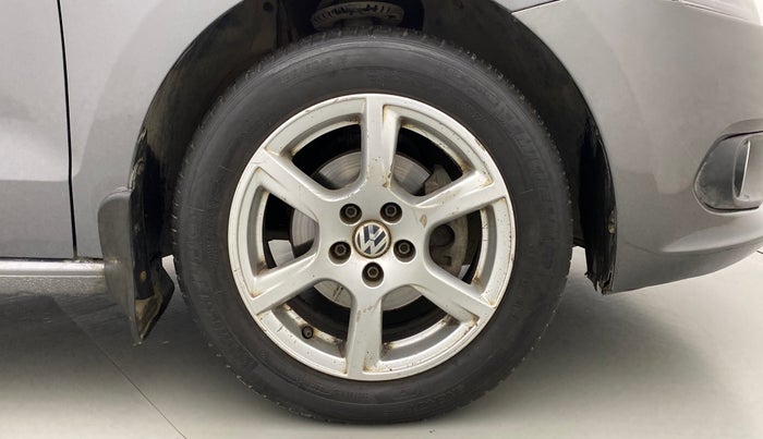 2013 Volkswagen Vento HIGHLINE DIESEL 1.6, Diesel, Manual, 89,181 km, Right Front Wheel