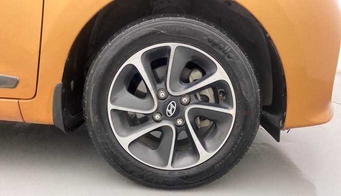 2017 Hyundai Grand i10 SPORTZ (O) AT 1.2 KAPPA VTVT, Petrol, Automatic, 23,270 km, Right Front Wheel