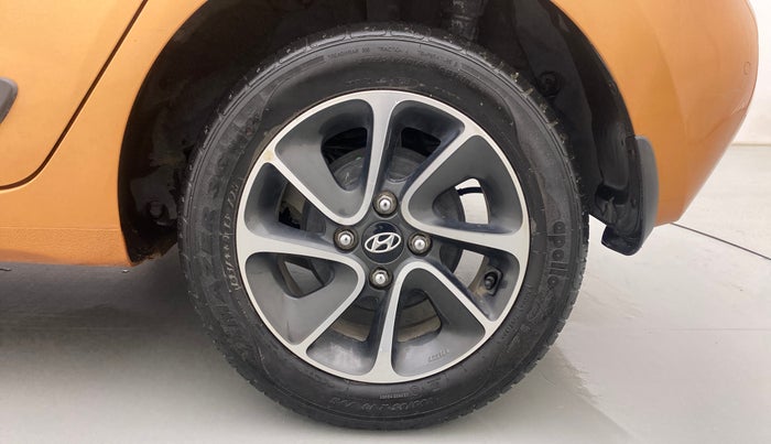 2017 Hyundai Grand i10 SPORTZ (O) AT 1.2 KAPPA VTVT, Petrol, Automatic, 23,270 km, Left Rear Wheel