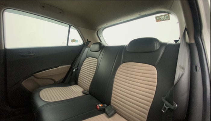2017 Hyundai Grand i10 MAGNA 1.2 KAPPA VTVT, Petrol, Manual, 63,370 km, Right Side Rear Door Cabin
