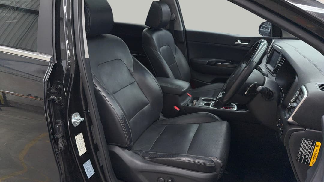 2017 Kia Sportage Gt-line (AWD), Automatic, 110586 km, Right Side Front Door Cabin View