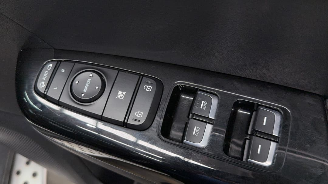 2017 Kia Sportage Gt-line (AWD), Automatic, 110586 km, Drivers Side Door Panel Controls