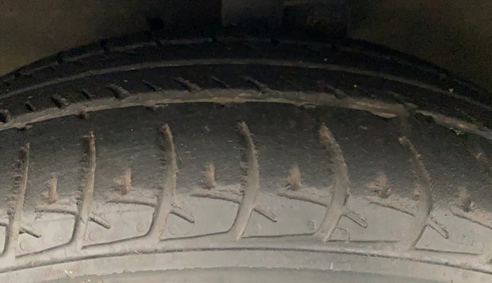 2017 Maruti Celerio VXI (O), Petrol, Manual, 36,416 km, Left Front Tyre Tread