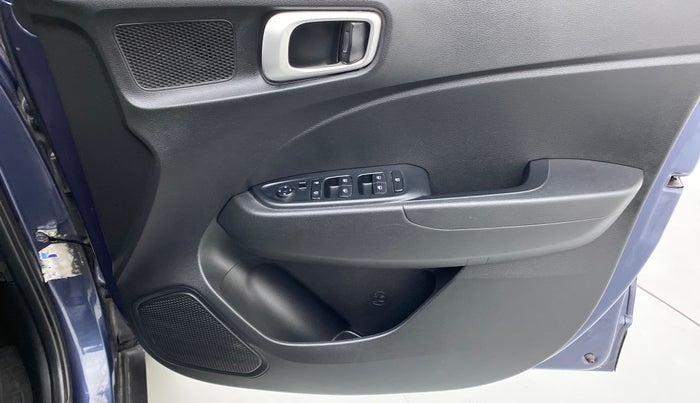 2019 Hyundai VENUE S 1.2, Petrol, Manual, 6,137 km, Driver Side Door Panels Control