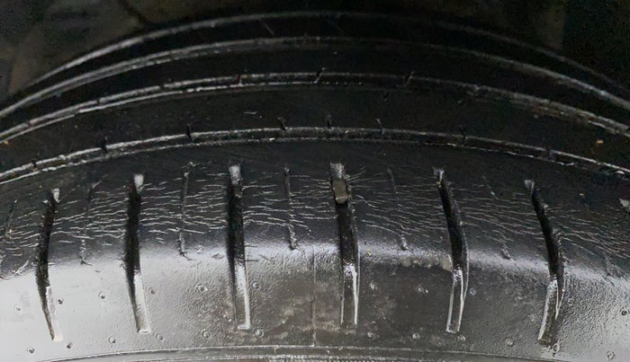 2019 Maruti Baleno ALPHA PETROL 1.2, Petrol, Manual, 33,686 km, Left Front Tyre Tread