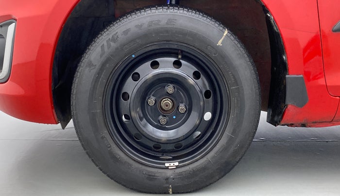 2015 Maruti Swift VXI D, Petrol, Manual, 57,451 km, Left Front Wheel