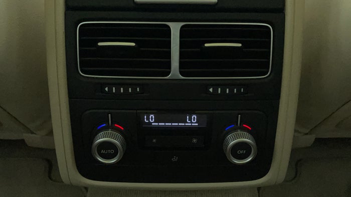 Volkswagen Touareg-Rear AC Vents