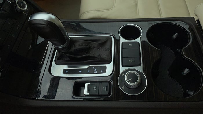 Volkswagen Touareg-Gear Lever