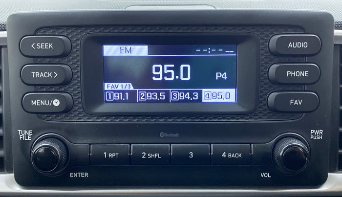 2019 Hyundai VENUE S MT 1.2 KAPPA, Petrol, Manual, 45,571 km, Infotainment System