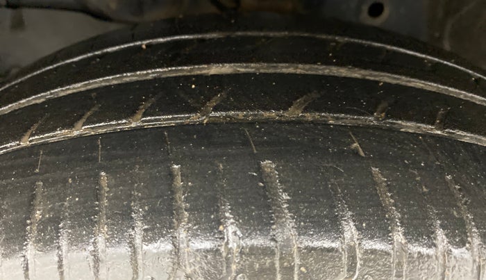 2016 Honda Jazz 1.2 S MT, Petrol, Manual, 65,326 km, Left Front Tyre Tread
