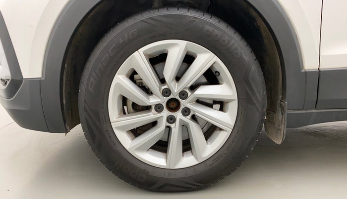 2022 Volkswagen TAIGUN GT 1.5 TSI MT, Petrol, Manual, 16,255 km, Left Front Wheel