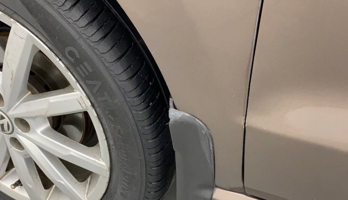 2018 Volkswagen Polo HIGHLINE PLUS 1.2(16 ALLOY, Petrol, Manual, 80,489 km, Left fender - Slight discoloration
