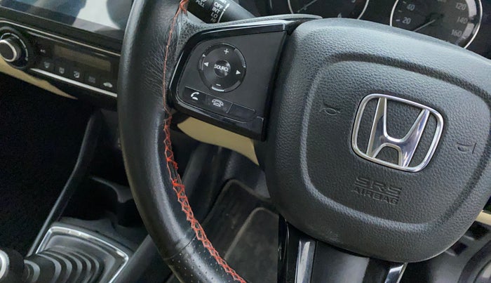2019 Honda Amaze 1.5L I-DTEC V, Diesel, Manual, 65,185 km, Steering wheel - Sound system control not functional