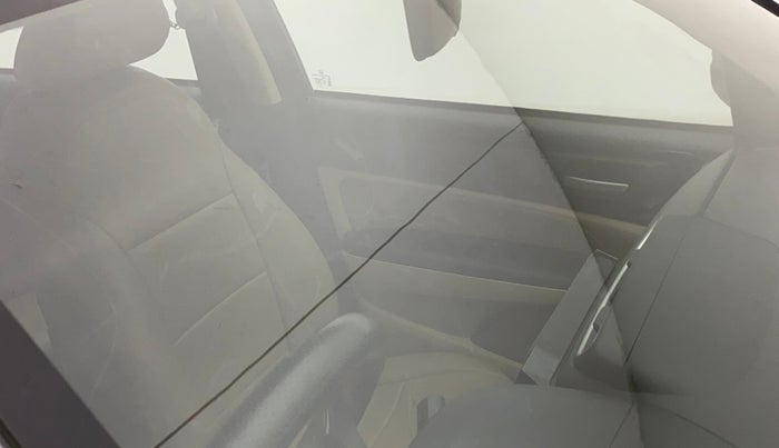 2019 Honda Amaze 1.5L I-DTEC V, Diesel, Manual, 65,185 km, Front windshield - Minor spot on windshield