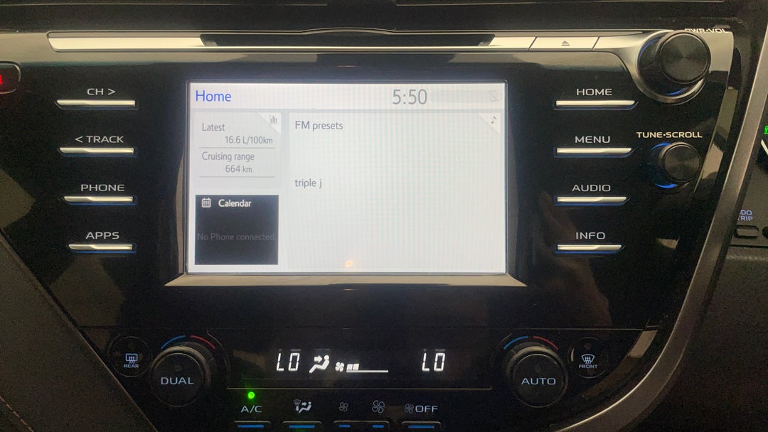 2018 Toyota Camry Ascent Hybrid, Automatic, 173422 km, Infotainment System