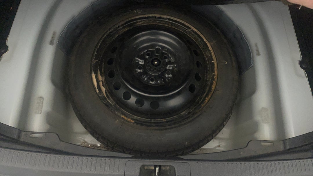 2018 Toyota Camry Ascent Hybrid, Automatic, 173422 km, Spare Wheel