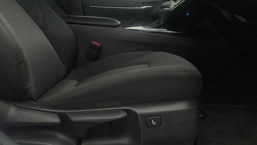 2018 Toyota Camry Ascent Hybrid, Automatic, 173422 km, Drivers Side Adjustment Panel