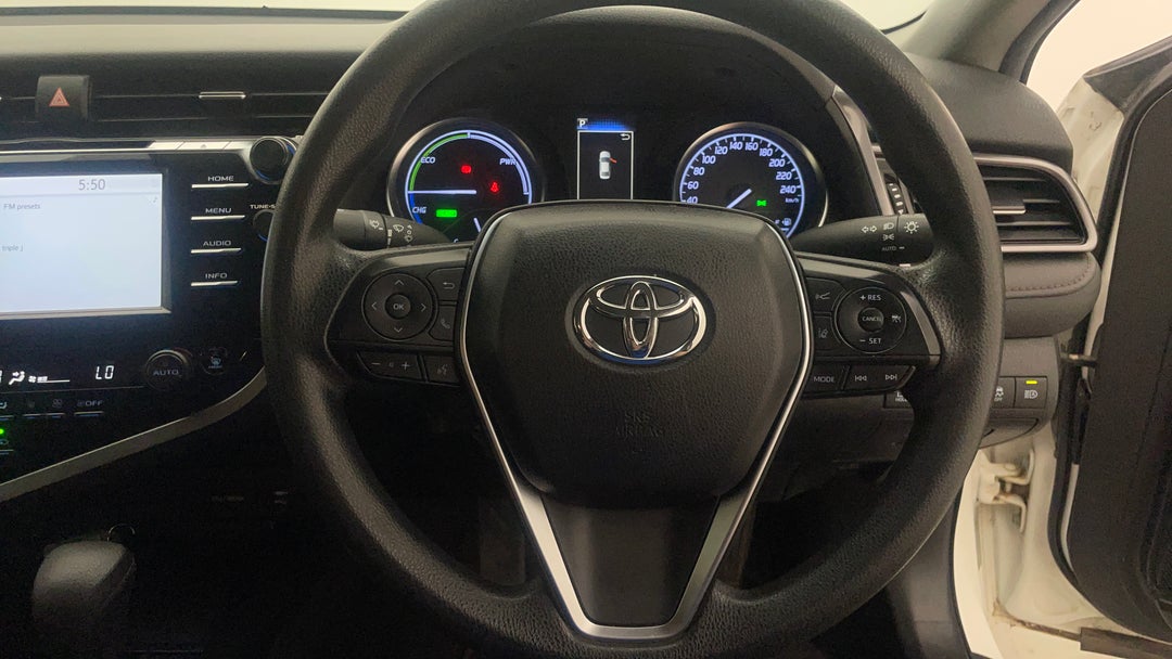 2018 Toyota Camry Ascent Hybrid, Automatic, 173422 km, Steering Wheel Close-up