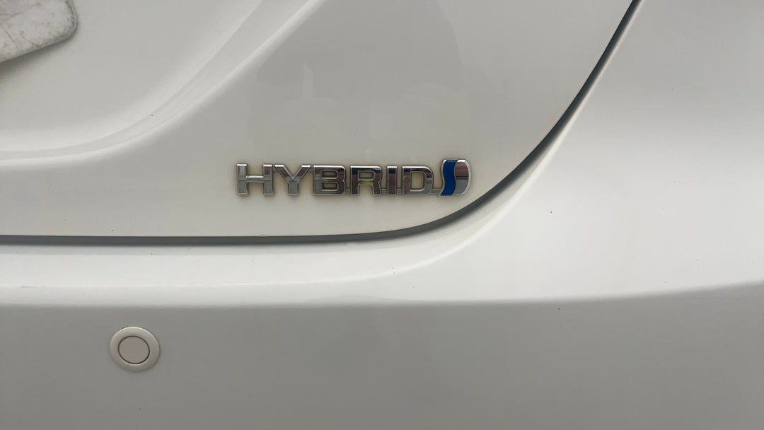 2018 Toyota Camry Ascent Hybrid, Automatic, 173422 km, Badge (Boot Right Side)