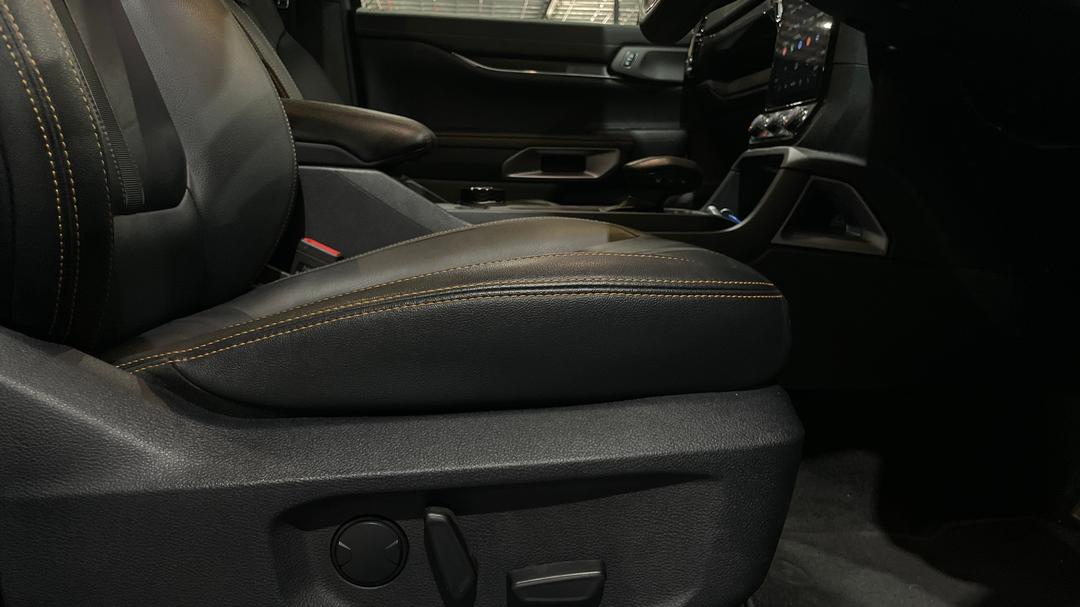 2023 Ford Ranger Wildtrak 2.0 (4x4), Automatic, 37559 km, Drivers Side Adjustment Panel